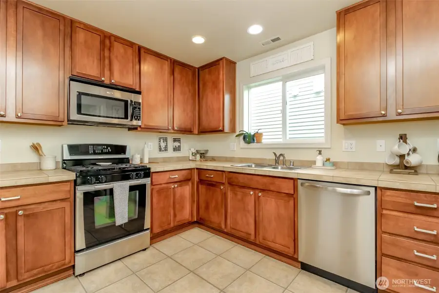 2211 119th Drive Se, Lake Stevens, WA 98258 - #2