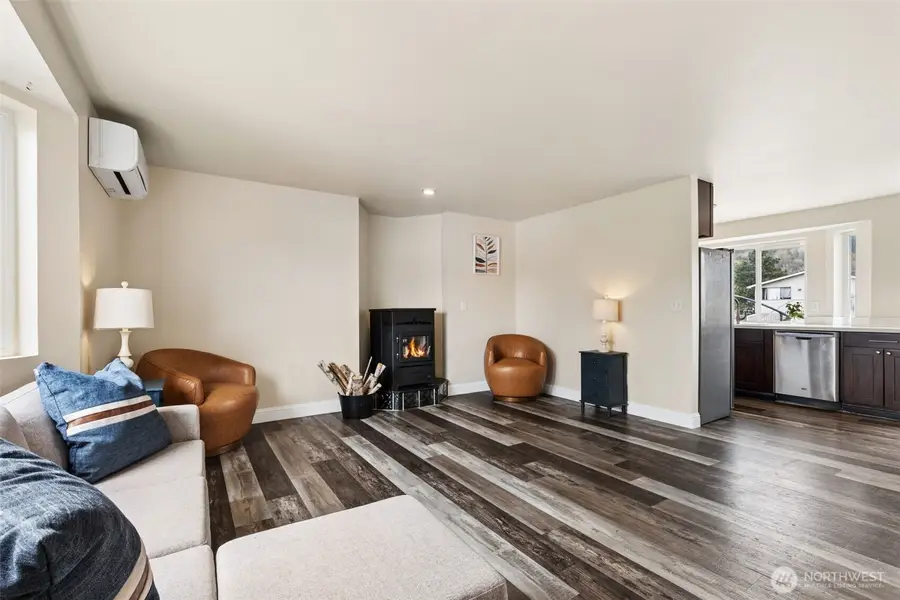 214 10th Avenue N, Algona, WA 98001 - #3