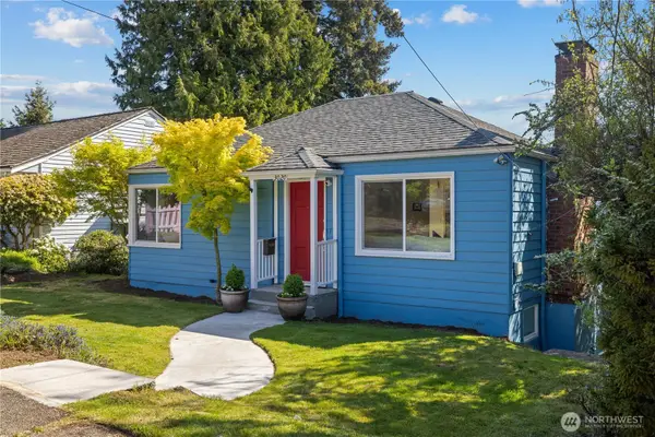 3020 36th Avenue W, Seattle, WA 98199