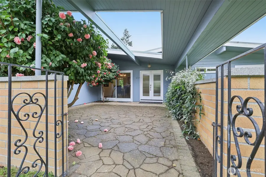 616 109th Avenue Se, Bellevue, WA 98004 - #3