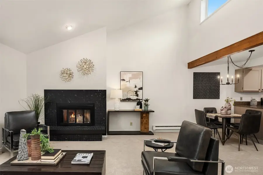 210 Boylston Avenue E #304, Seattle, WA 98102 - #3