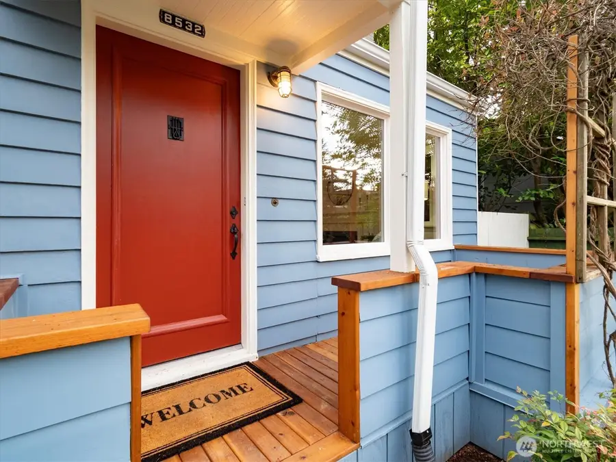 8532 31st Avenue Nw, Seattle, WA 98117 - #2