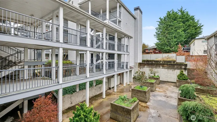 9200 Greenwood Avenue N #A202, Seattle, WA 98103 - #2