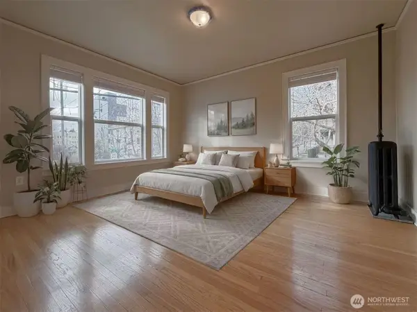 901 NE 43rd Street #201, Seattle, WA 98105