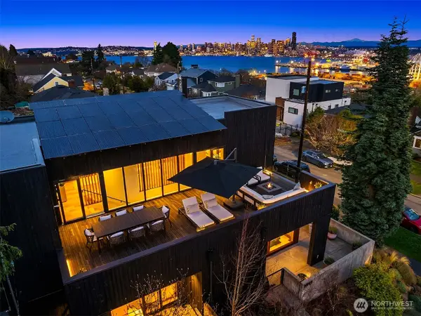 3057 36th Avenue Sw, Seattle, WA 98126