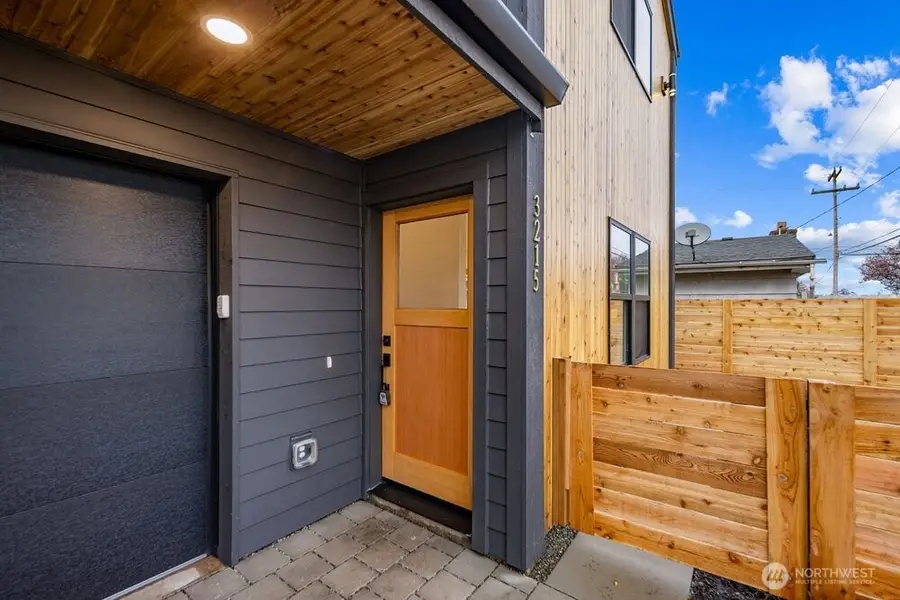 3215 22nd Avenue S, Seattle, WA 98144 - #3