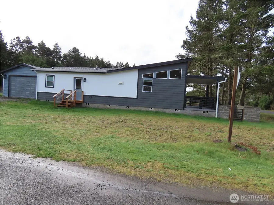 300 Surf Street, Westport, WA 98595 - #3