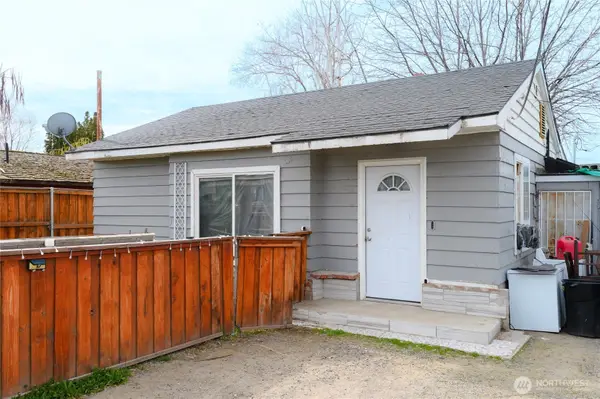 1002 Grandridge Road, Grandview, WA 98930