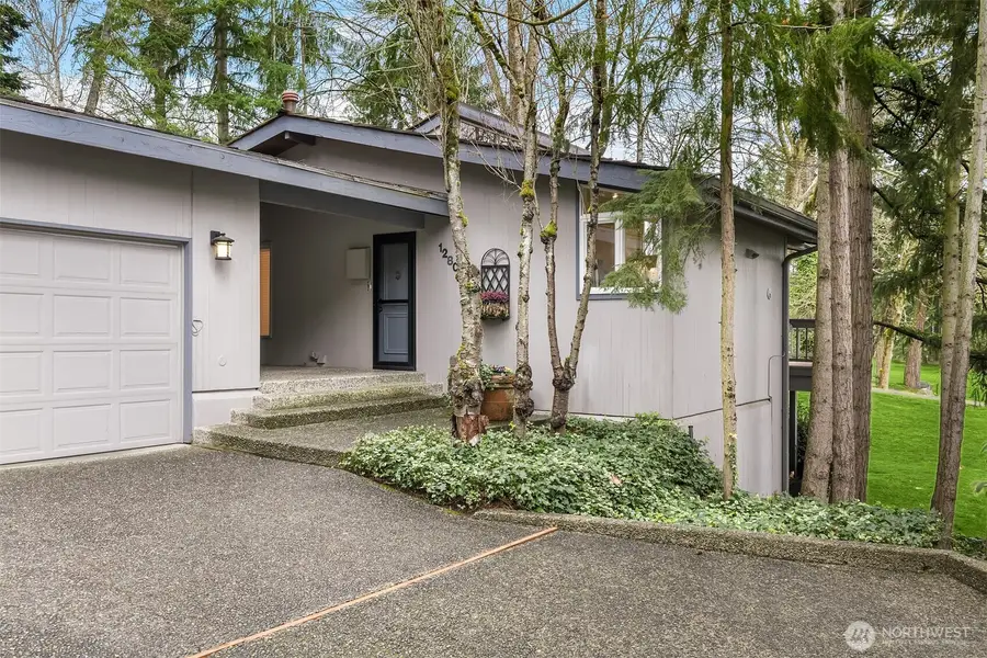 1280 80th Place Ne, Medina, WA 98039 - #2
