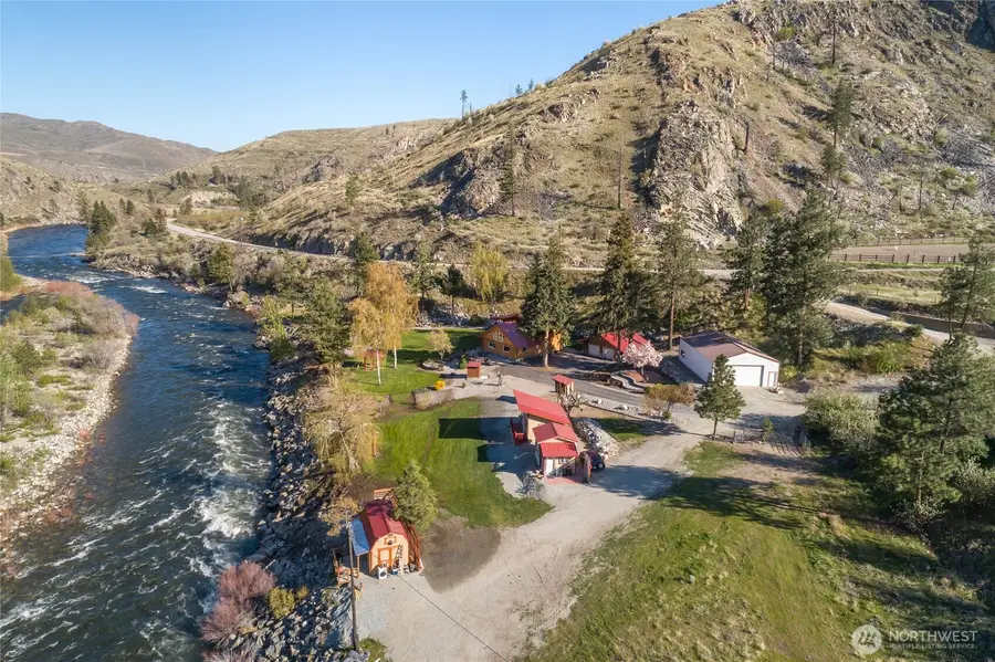 540 Highway 153, Pateros, WA 98846 - #2