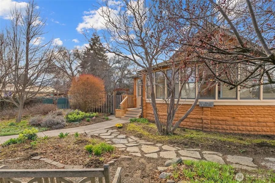 312 E Manitoba Avenue, Ellensburg, WA 98926 - #2