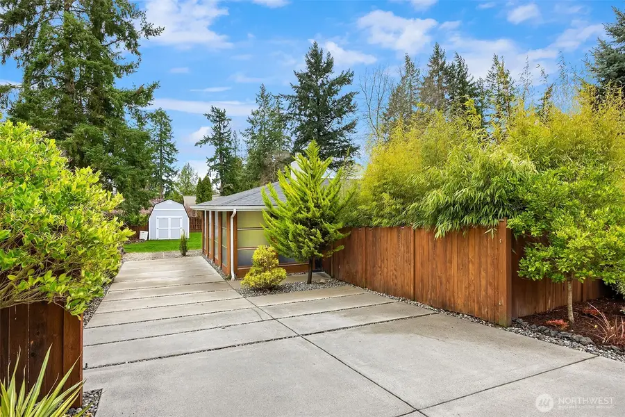 1090 Grow Avenue Nw, Bainbridge Island, WA 98110 - #2