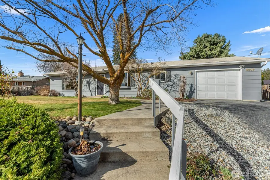 2908 Alvista Place, Wenatchee, WA 98801 - #2