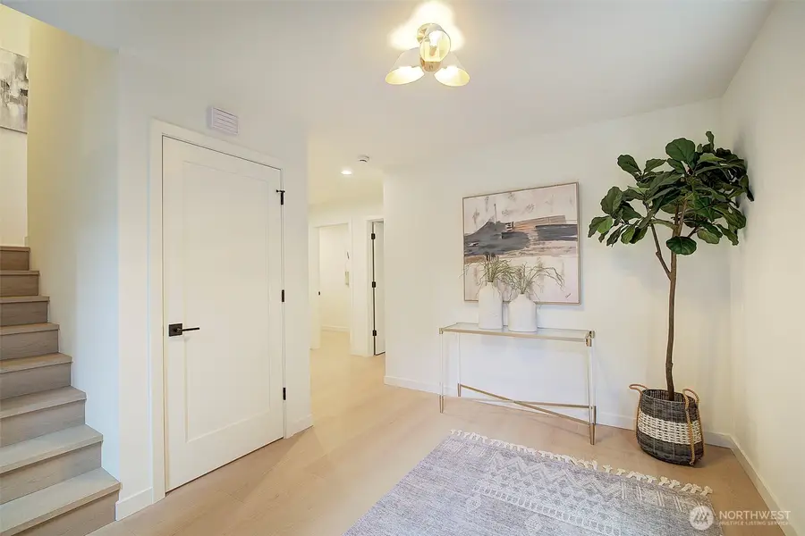 7341 California Avenue Sw, Seattle, WA 98136 - #2