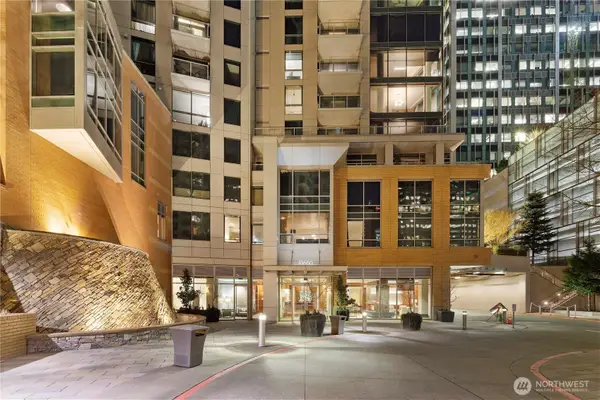 10650 NE 9th Place #1122, Bellevue, WA 98004