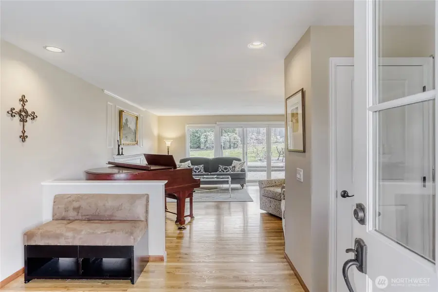 2008 121st Avenue Se, Bellevue, WA 98005 - #3