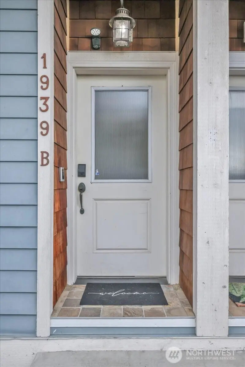 1939 10th Avenue W #B, Seattle, WA 98119 - #2