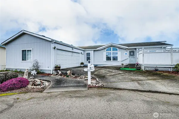 617 N 7th Avenue, Sequim, WA 98382