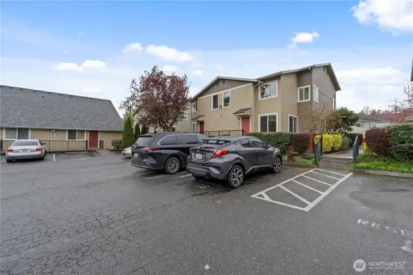 2902 13th Street #3B, Everett, WA 98201