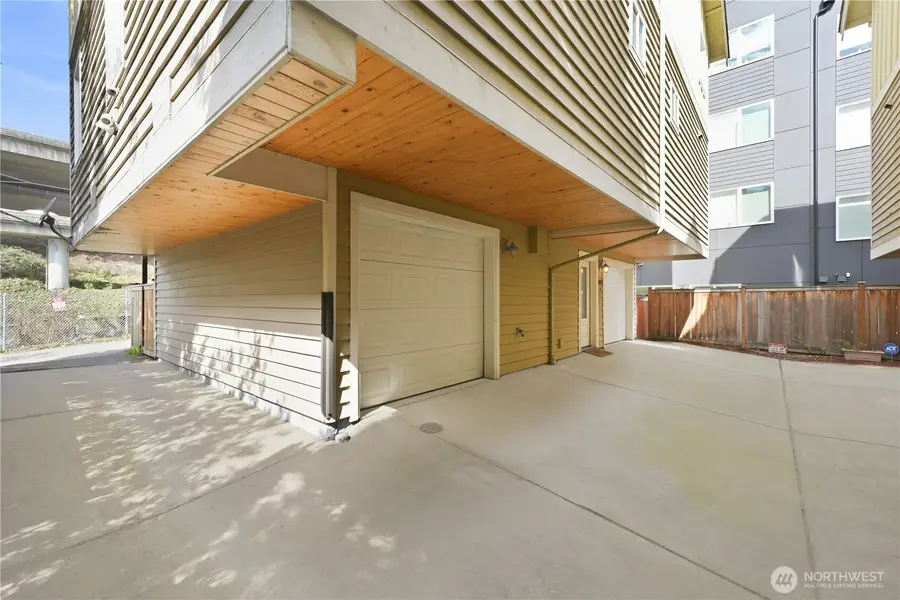 4037 7th Avenue Ne #A, Seattle, WA 98105 - #3