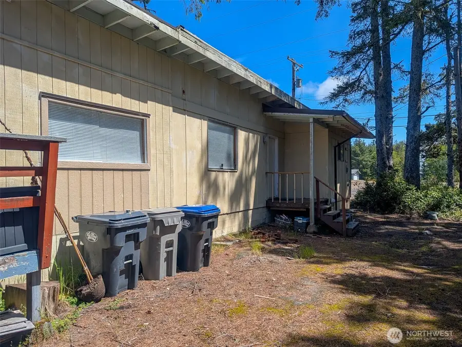 581 Dolphin Avenue Ne, Ocean Shores, WA 98569 - #2