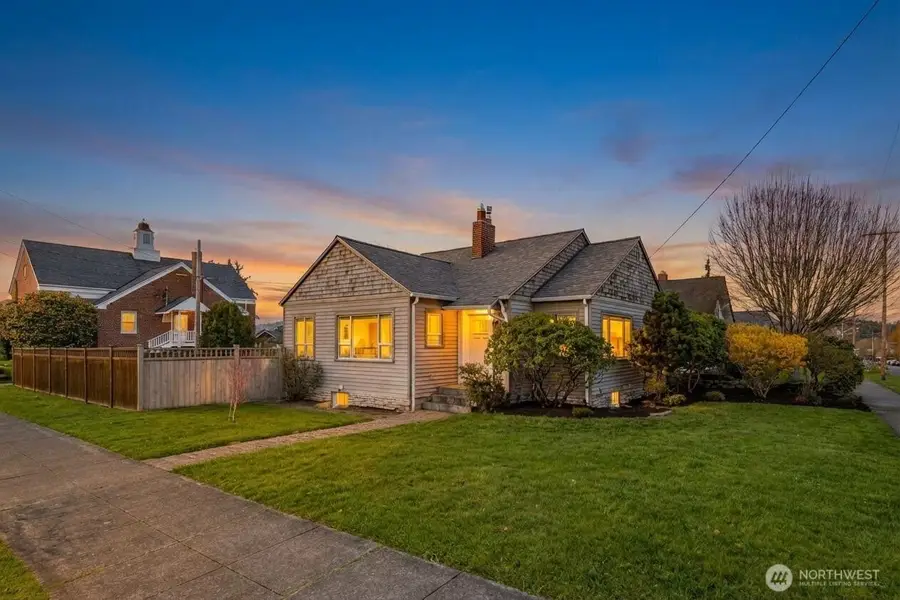 819 K Avenue, Anacortes, WA 98221 - #2