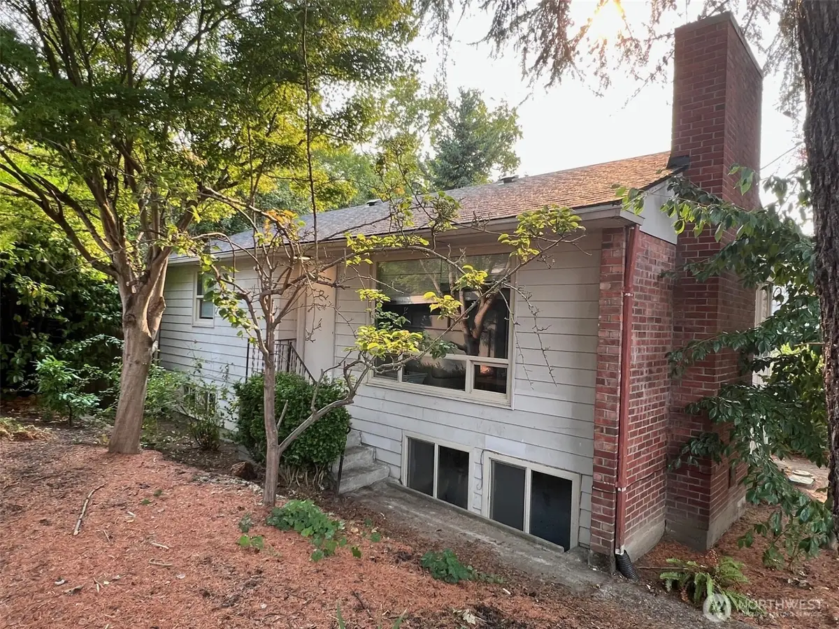 4053 NE 55th Street, Seattle, WA 98105 - #1