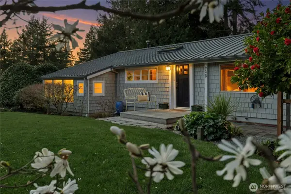 9420 Eric Avenue, Bainbridge Island, WA 98110