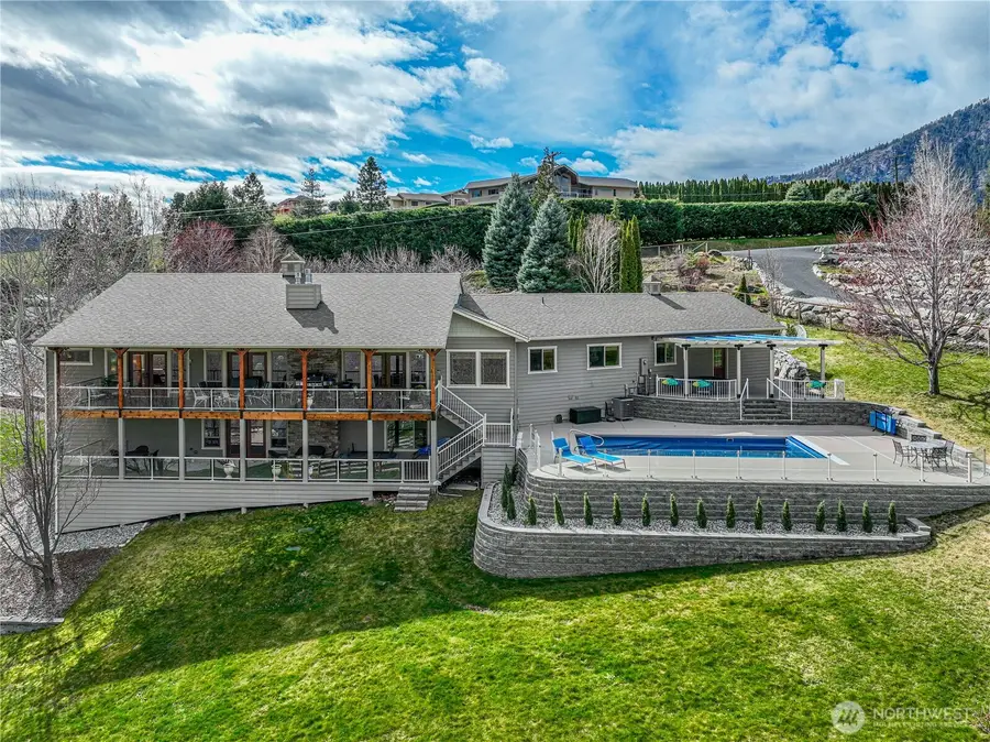 720 Loop Avenue, Manson, WA 98831 - #2