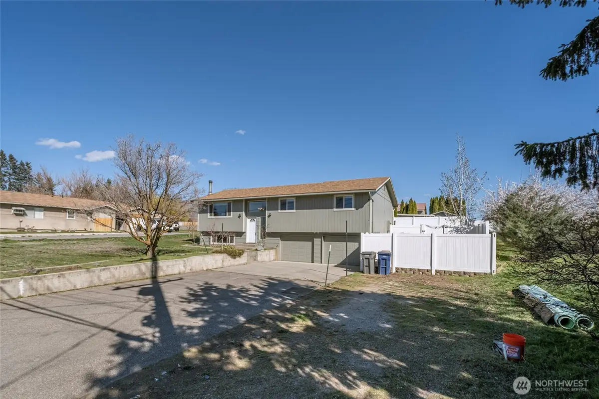 11 N Nile, East Wenatchee, WA 98802 - #1