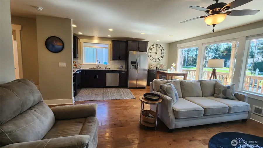 136 Pacific Boulevard Nw, Ocean Shores, WA 98569 - #3