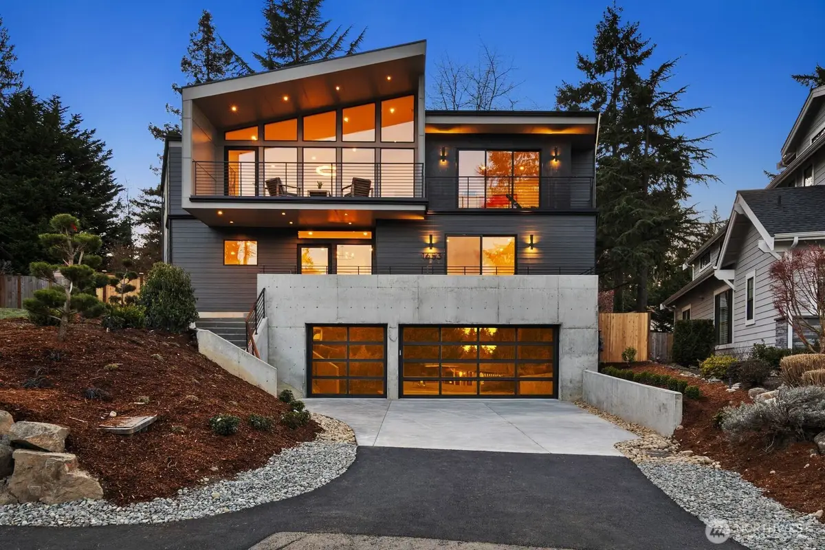 1653 105th Avenue Se, Bellevue, WA 98004 - #1