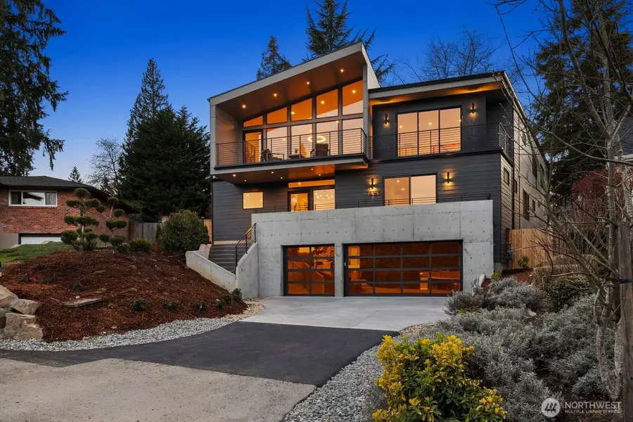 1653 105th Avenue Se, Bellevue, WA 98004 - #2