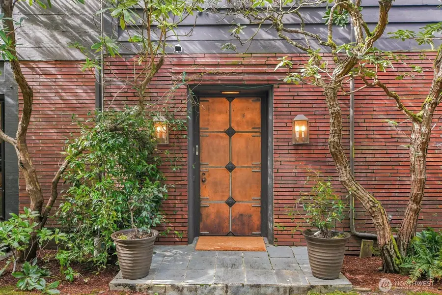 2686 44th Avenue W, Seattle, WA 98199 - #2