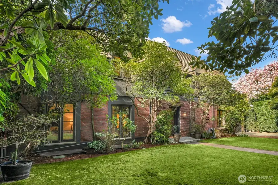 2686 44th Avenue W, Seattle, WA 98199 - #3