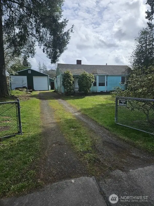 17417 Spruce Way, Lynnwood, WA 98037