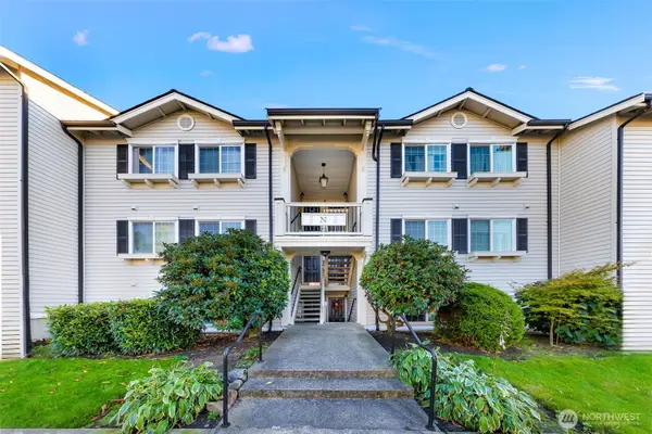 12404 E Gibson Road #N203, Everett, WA 98204