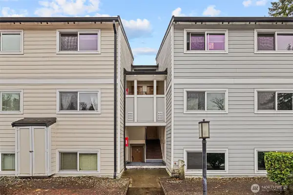 15210 Macadam Road S #D211, Tukwila, WA 98188