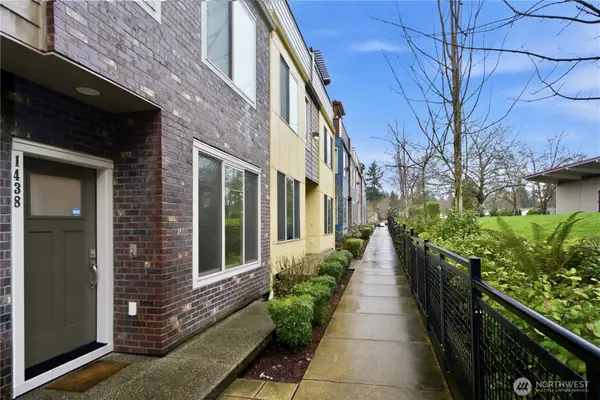 1438 159th Place Ne, Bellevue, WA 98008