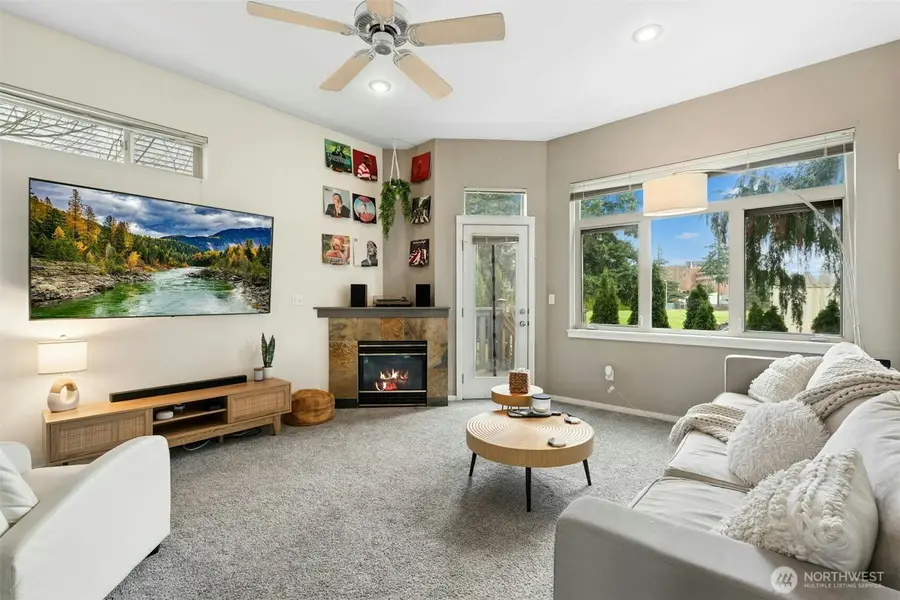 11560 Stone Avenue N #101, Seattle, WA 98133 - #2