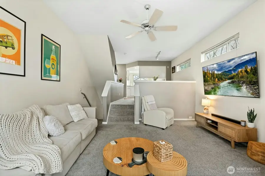 11560 Stone Avenue N #101, Seattle, WA 98133 - #3