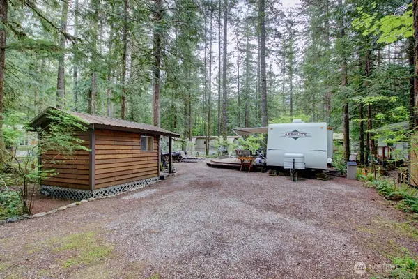 71 Wilderness Way, Deming, WA 98244