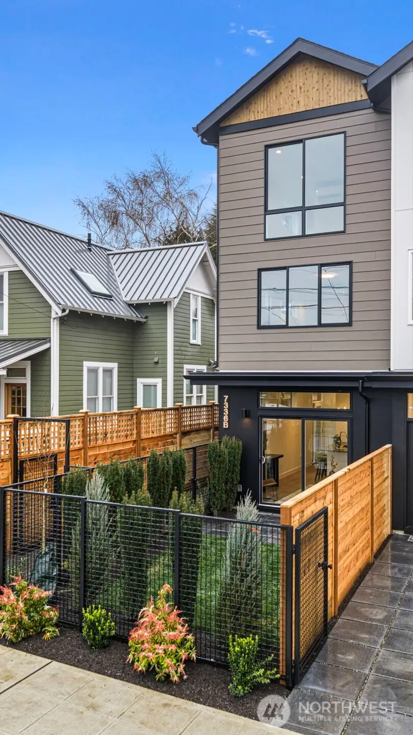 7336 27th Avenue Nw #B, Seattle, WA 98117 - #1