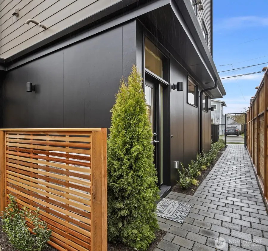 7336 27th Avenue Nw #B, Seattle, WA 98117 - #2