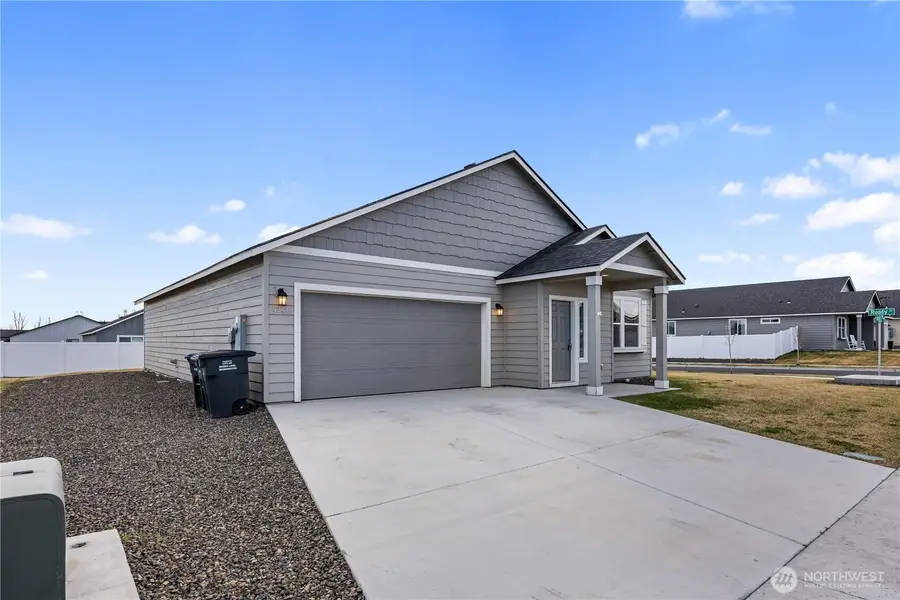 4241 W Wood Court, Moses Lake, WA 98837 - #2
