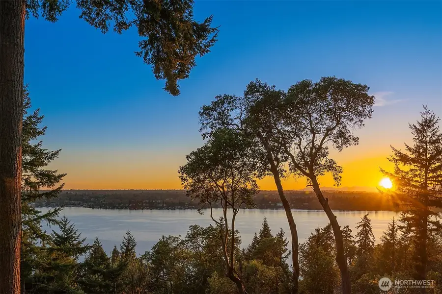 7515 SE 76th Street, Mercer Island, WA 98040 - #3