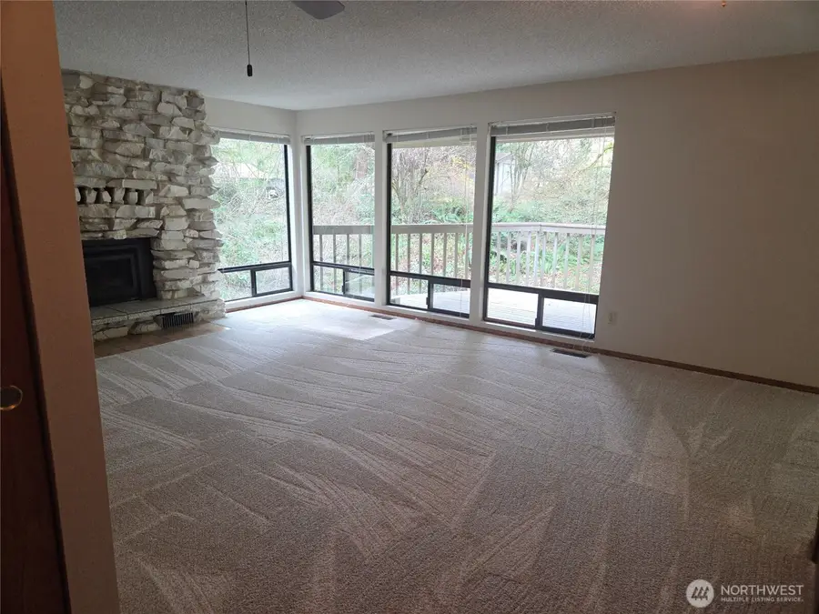 4725 272nd Avenue Ne, Redmond, WA 98053 - #3