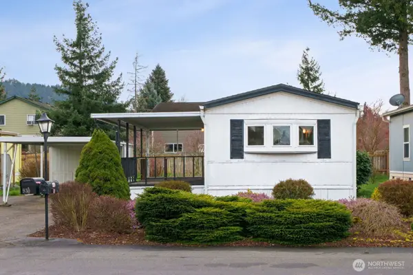 930 Mountain Villa Loop, Enumclaw, WA 98022