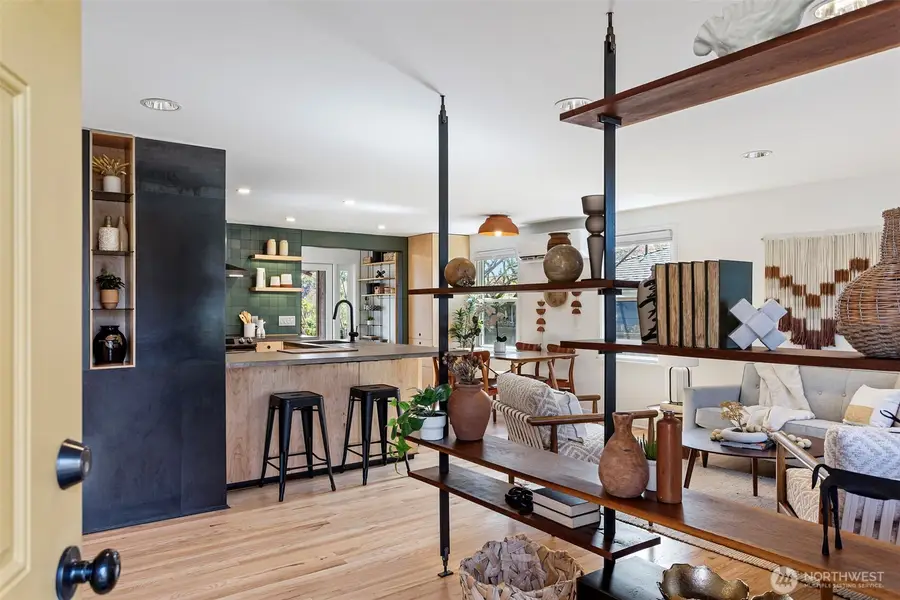 3812 50th Avenue Sw, Seattle, WA 98116 - #2