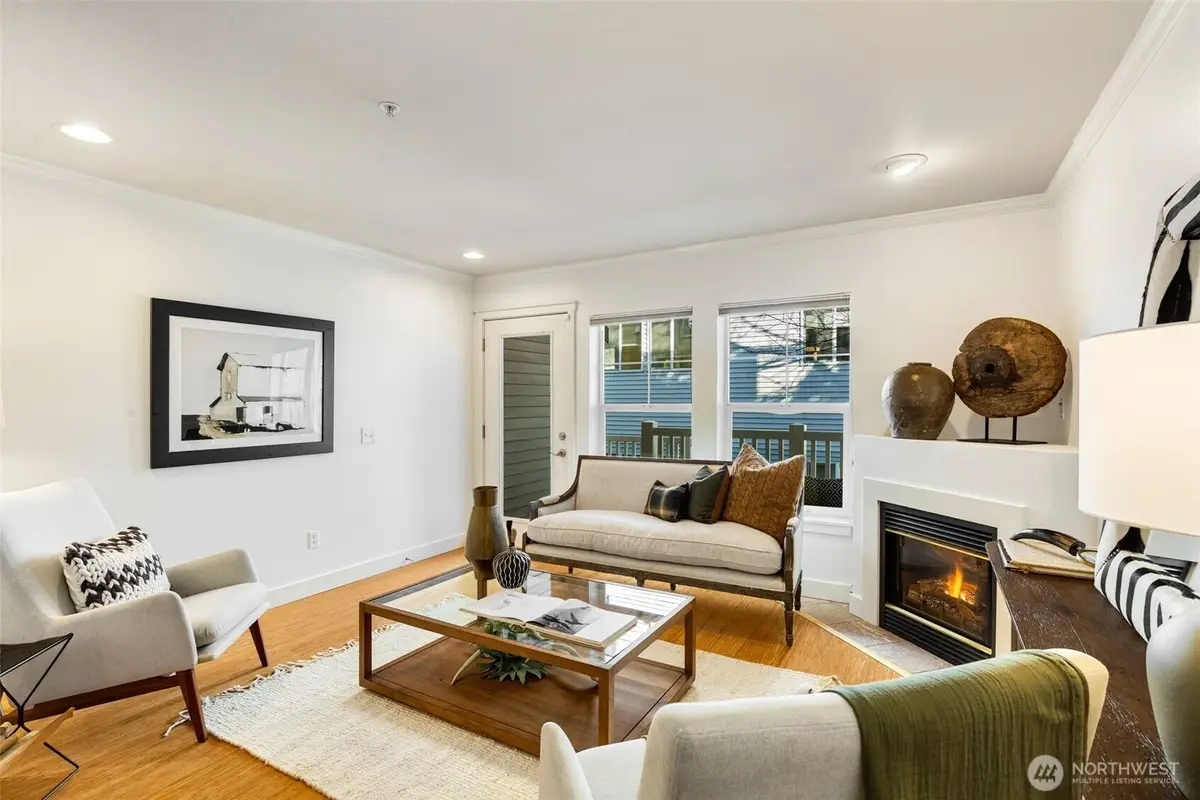 206 24th Avenue E, Seattle, WA 98112 - #1